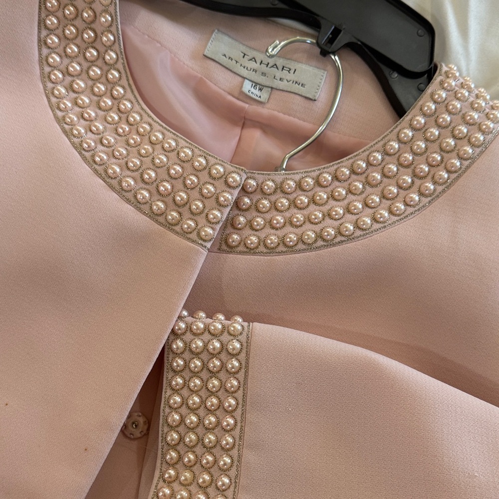Women’s 16W - Tahari Blush Pearl-Embellished Blazer with Matching Skirt - Picture 3 of 3